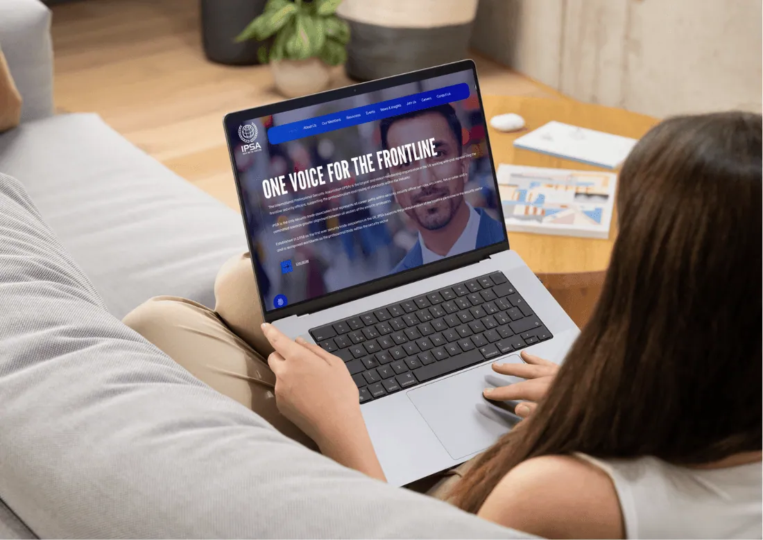 lady on laptop